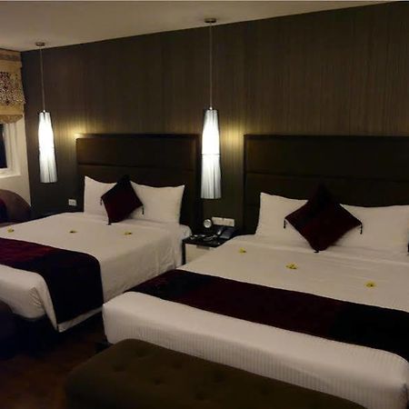 Hotel Orchid Kochi ภายนอก รูปภาพ